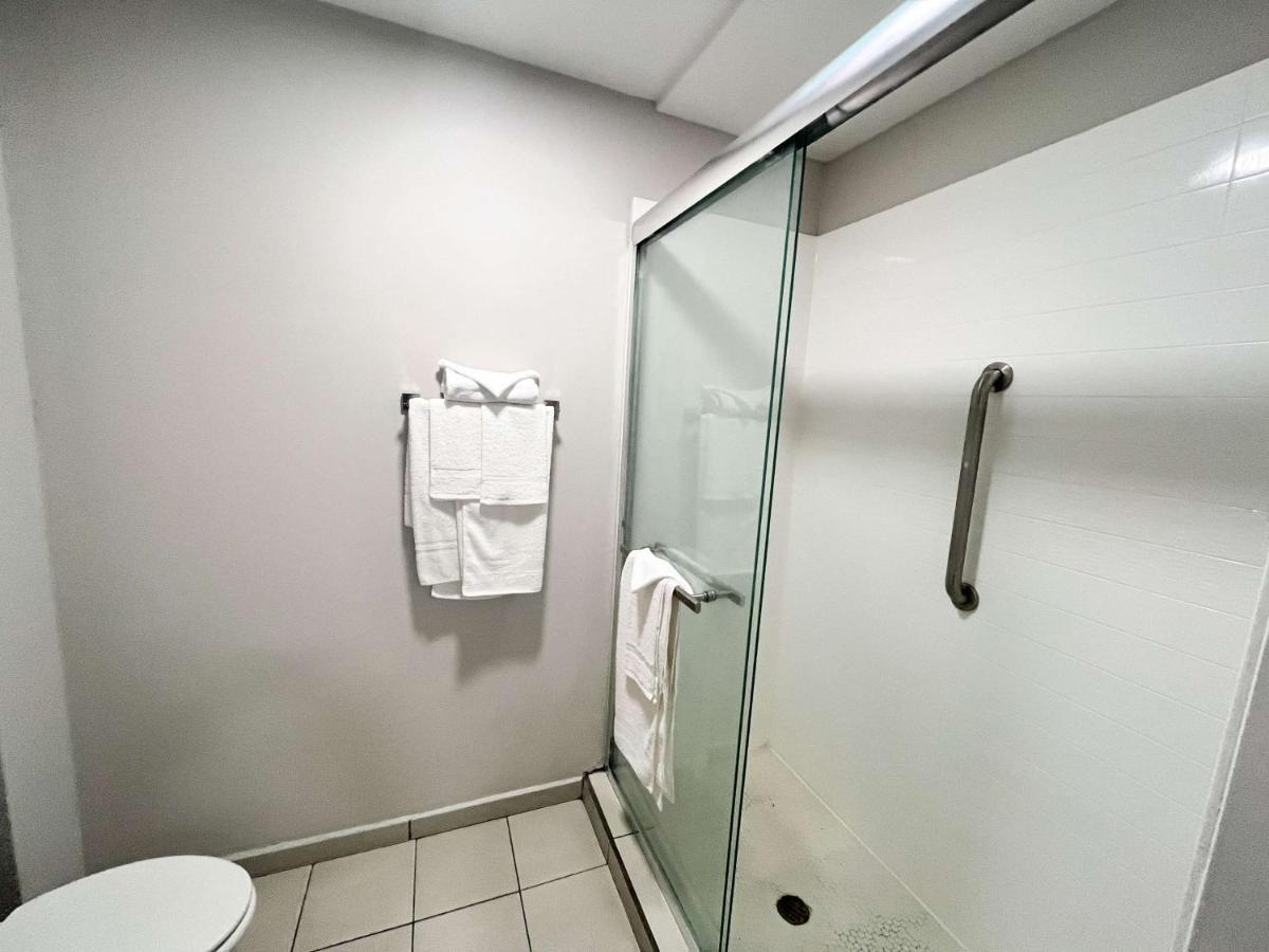 Motel 6 Williamstown Dış mekan fotoğraf